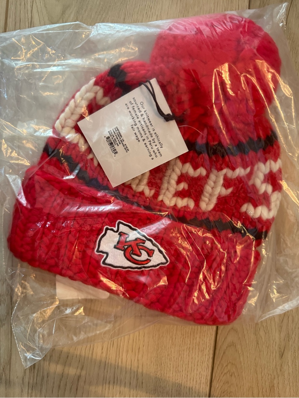 Lele Sadoughi, NWTs official NFL Kansas City Chiefs Red Knit Pom Beanie - Picture 3 of 6